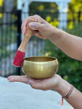 Tibetan Gong Meditation Singing Bowl Complete Set: Medium