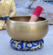 Tibetan Gong Meditation Singing Bowl Complete Set: Medium