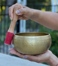 Tibetan Gong Meditation Singing Bowl Complete Set: Medium