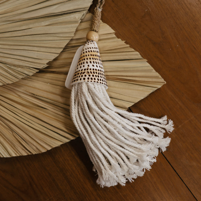 White Shell Tassel