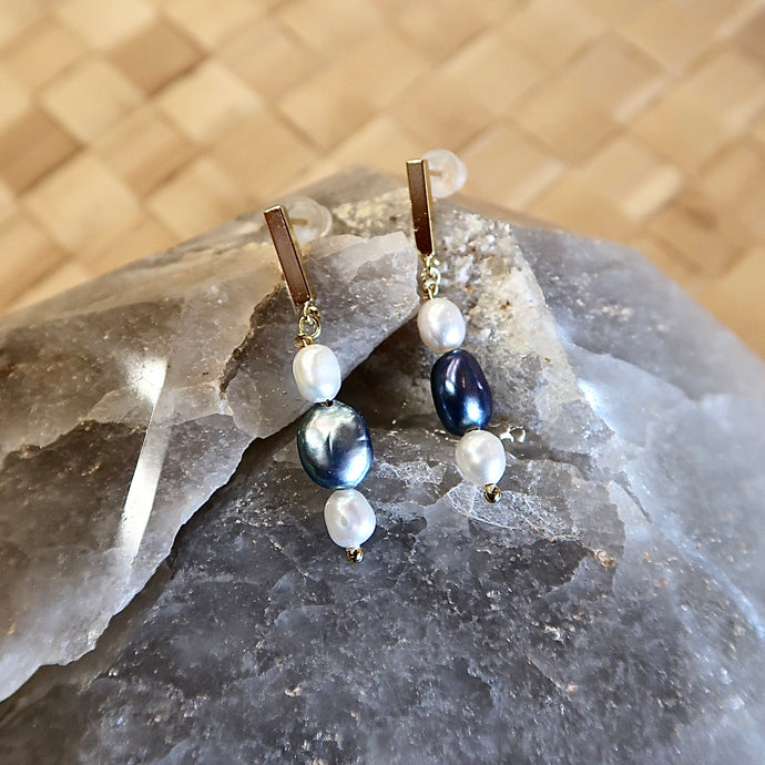Driftwood Dreams - Pearl Link Dangle Earrings