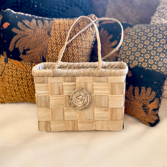 Mini handmade tahitian lauhala bag
