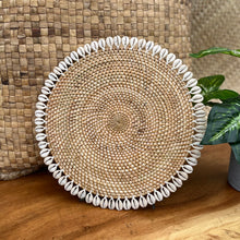 Rattan Placemat With Shell - Natural