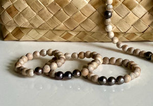 Kino Kustoms - Tahitian Pearl Camphor Bead Bracelet