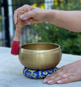 Tibetan Gong Meditation Singing Bowl Complete Set: Medium