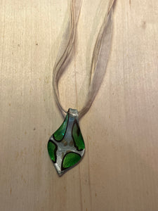 Hoʻopilimau - Leaf Ribbon Necklace
