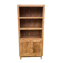 Lilly Cabinet
